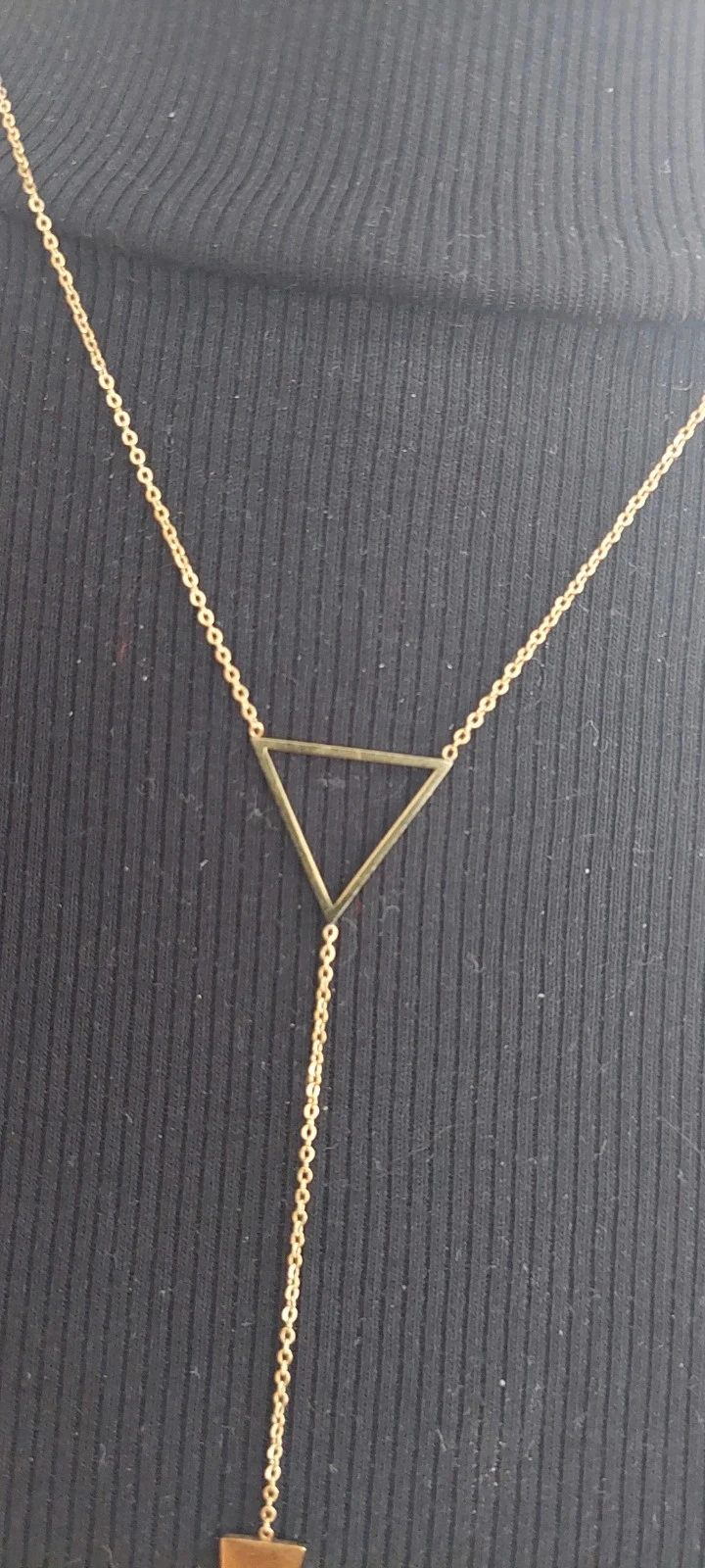 Collier Cravate Géométrique Doré – Style Minimaliste Chic – photo 3